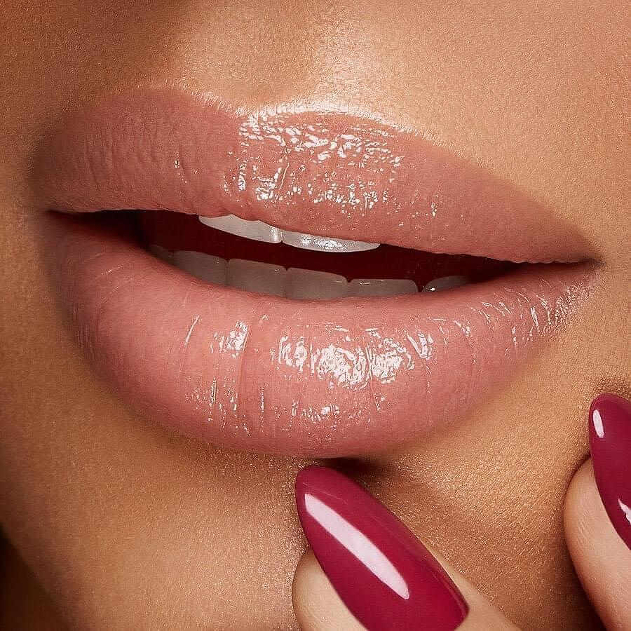 Цветен балсам за устни KIKO Milano цвят 02 Vanilla-Copy