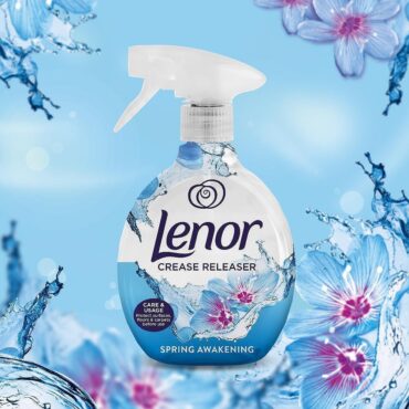 Спрей за изглаждане на гънки Lenor Crease Releaser Spring Awakening, 500 мл
